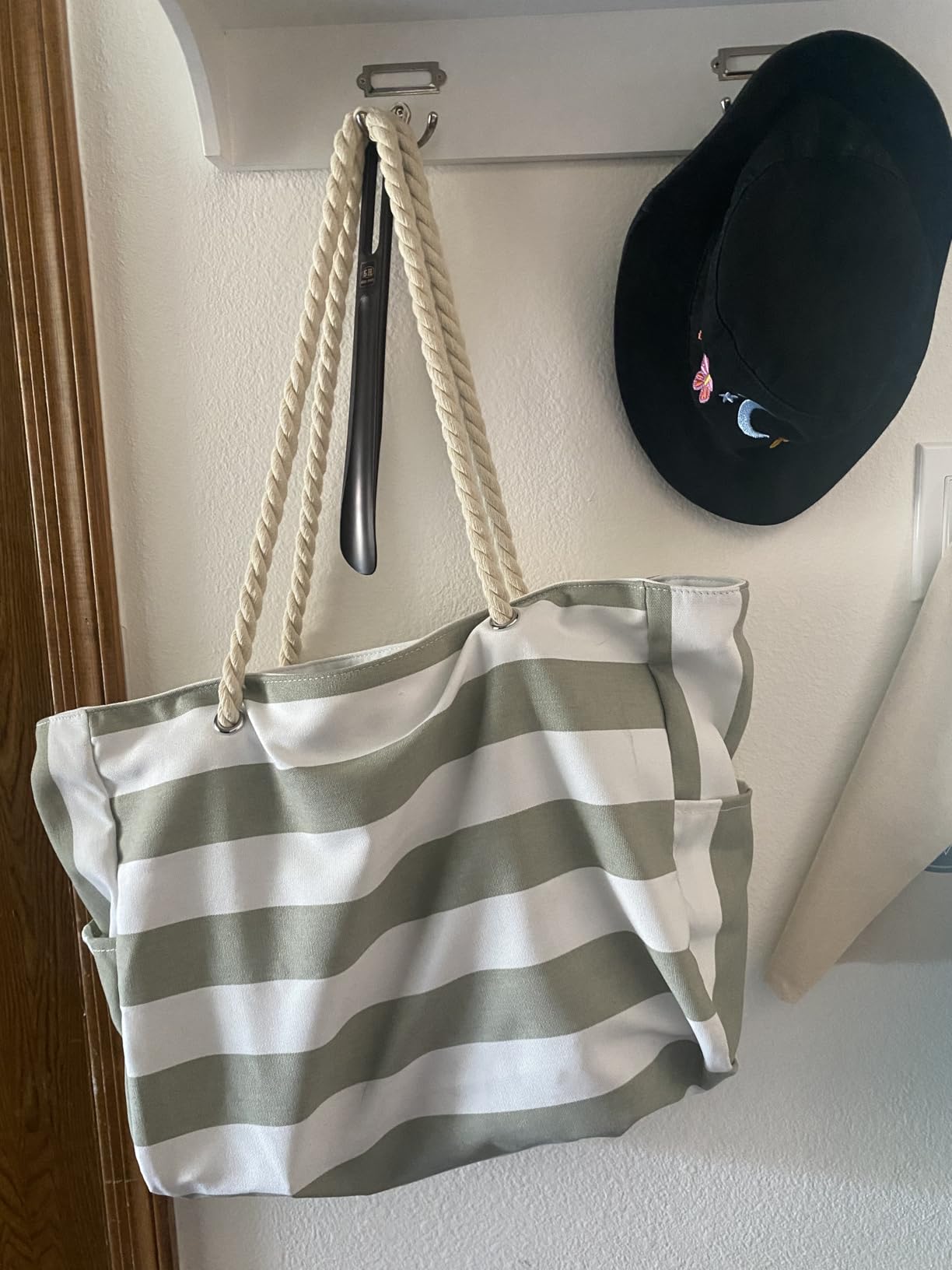 Shore | Large Waterproof Sandproof Beach Tote Bag with Zipper & 3 Pockets - mildlymama